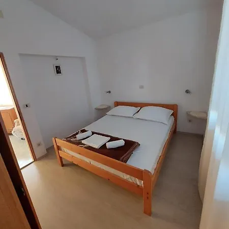 Apartmani Elena Apartment