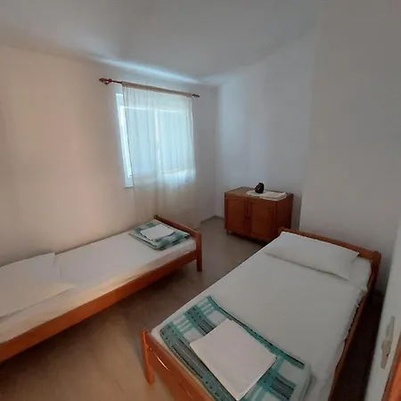 Apartment Apartmani Elena Tribunj (Sibenik-Knin)